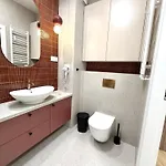 Aparts Care Ku Morzu 58 Widok Na Basen Parking