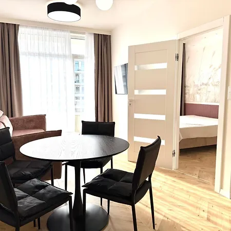 Apartman Aparts Care Ku Morzu 58 Widok Na Basen Parking